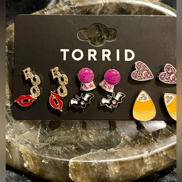 New Torrid Halloween Earrings - Picture 3 of 5